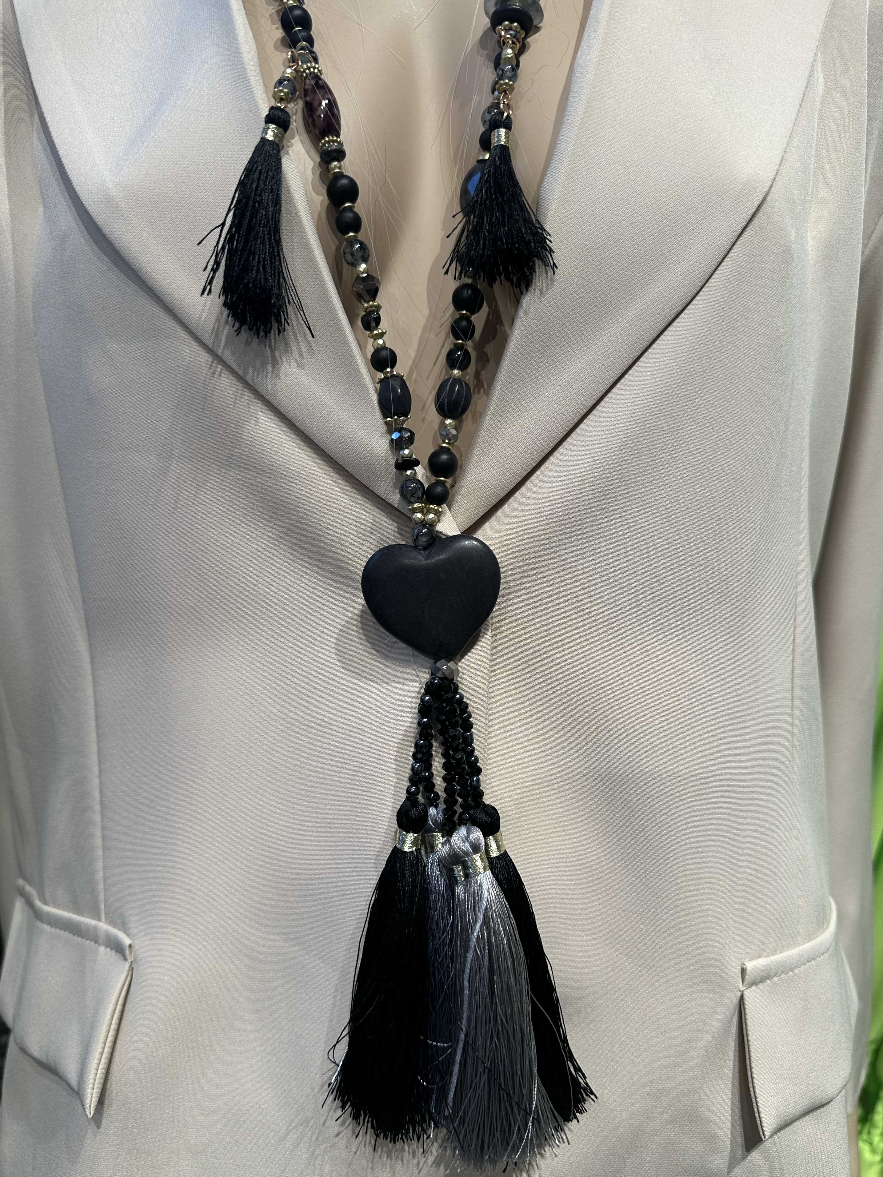 Alucia - Perlekæde med hjerte og kvaster